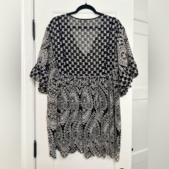 Akemi + Kin Brooke Black & Cream Embroidered Babydoll Mini Tunic Dress (Small) - Picture 6 of 7